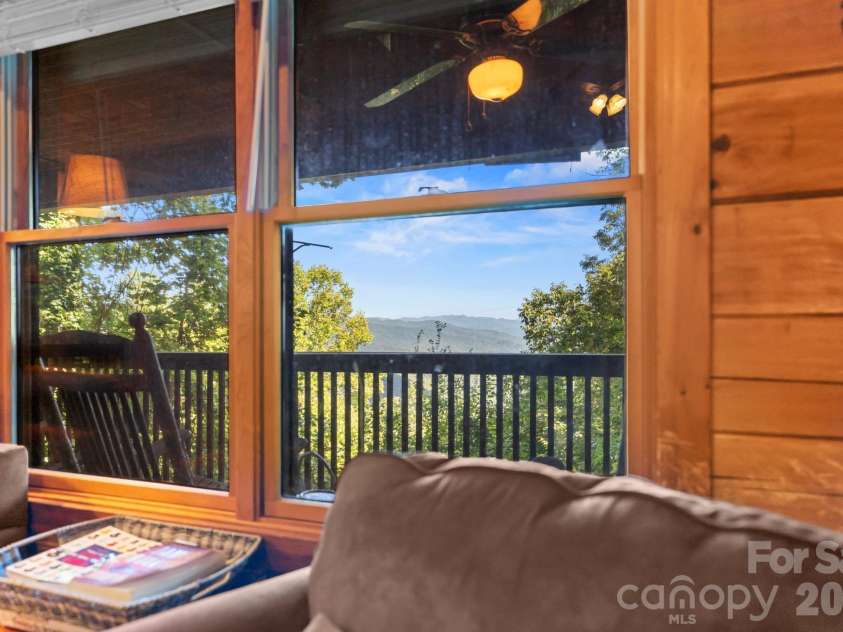 355 Oak Ridge Lane, Whittier, NC 28789.  MLS# CAR4427671, YatesRealty ID 53809. 