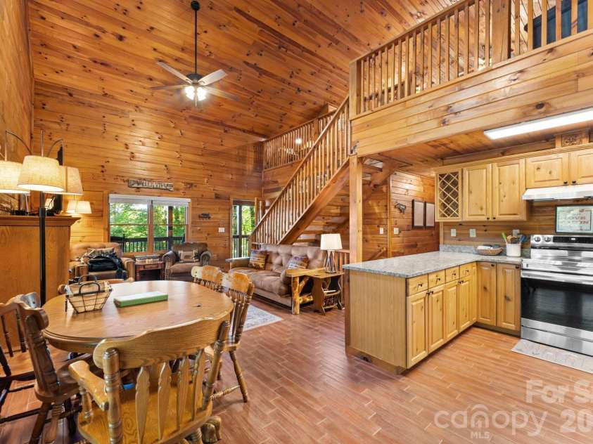 355 Oak Ridge Lane, Whittier, NC 28789.  MLS# CAR4427671, YatesRealty ID 53809. 