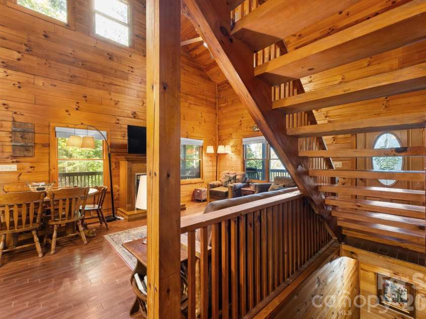 355 Oak Ridge Lane, Whittier, NC 28789.  MLS# CAR4427671, YatesRealty ID 53809. 