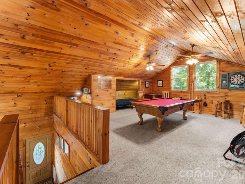 355 Oak Ridge Lane, Whittier, NC 28789.  MLS# CAR4427671, YatesRealty ID 53809. 