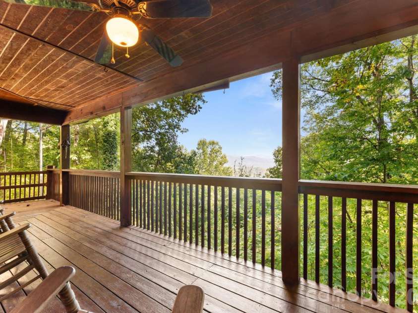 355 Oak Ridge Lane, Whittier, NC 28789.  MLS# CAR4427671, YatesRealty ID 53809. 