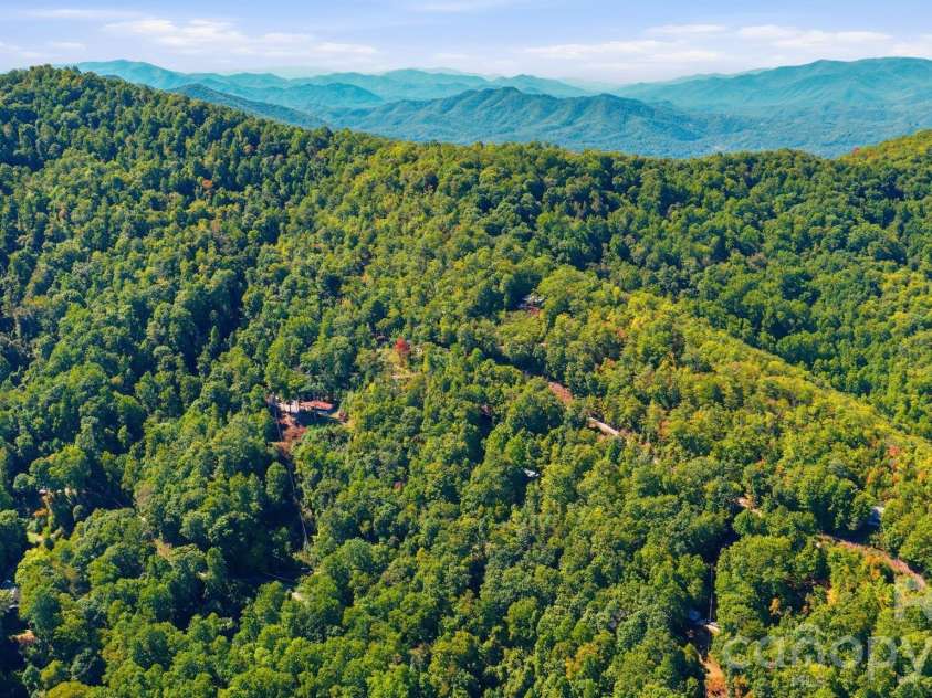 355 Oak Ridge Lane, Whittier, NC 28789.  MLS# CAR4427671, YatesRealty ID 53809. 