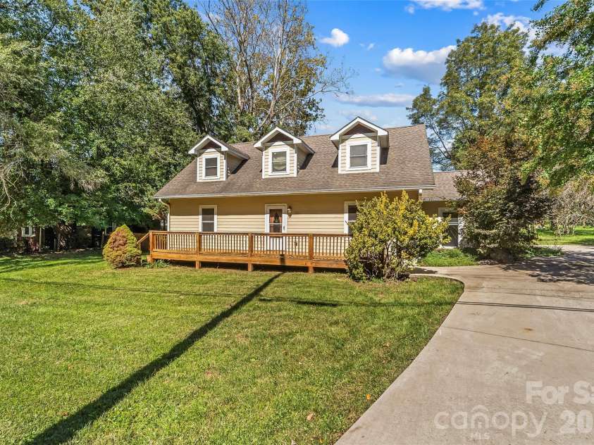 221 Old US 70 Highway, Black Mountain, NC 28711.  MLS# CAR4428079, YatesRealty ID 53812. 