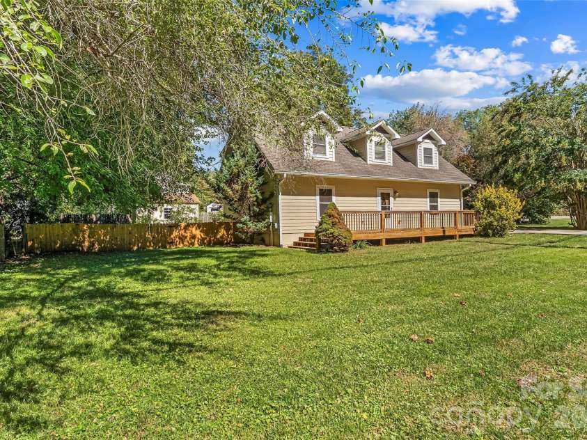 221 Old US 70 Highway, Black Mountain, NC 28711.  MLS# CAR4428079, YatesRealty ID 53812. 