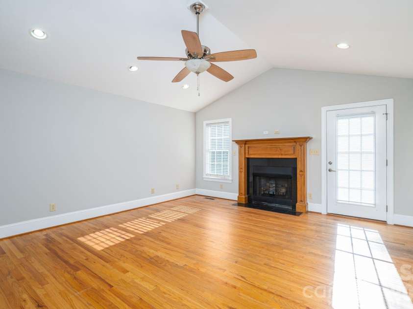4252 Goodson Road, Maiden, NC 28650.  MLS# CAR4429073, YatesRealty ID 53815. Den