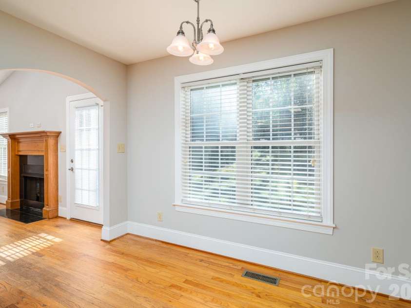 4252 Goodson Road, Maiden, NC 28650.  MLS# CAR4429073, YatesRealty ID 53815. Nook
