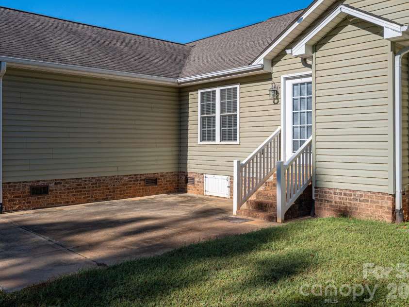 4252 Goodson Road, Maiden, NC 28650.  MLS# CAR4429073, YatesRealty ID 53815. Patio