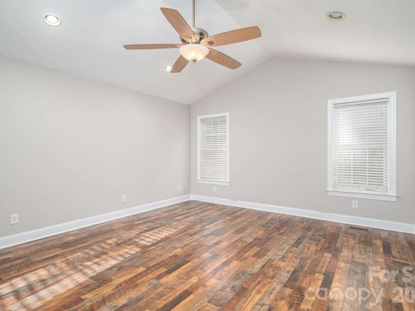 4252 Goodson Road, Maiden, NC 28650.  MLS# CAR4429073, YatesRealty ID 53815. Primary Bedroom