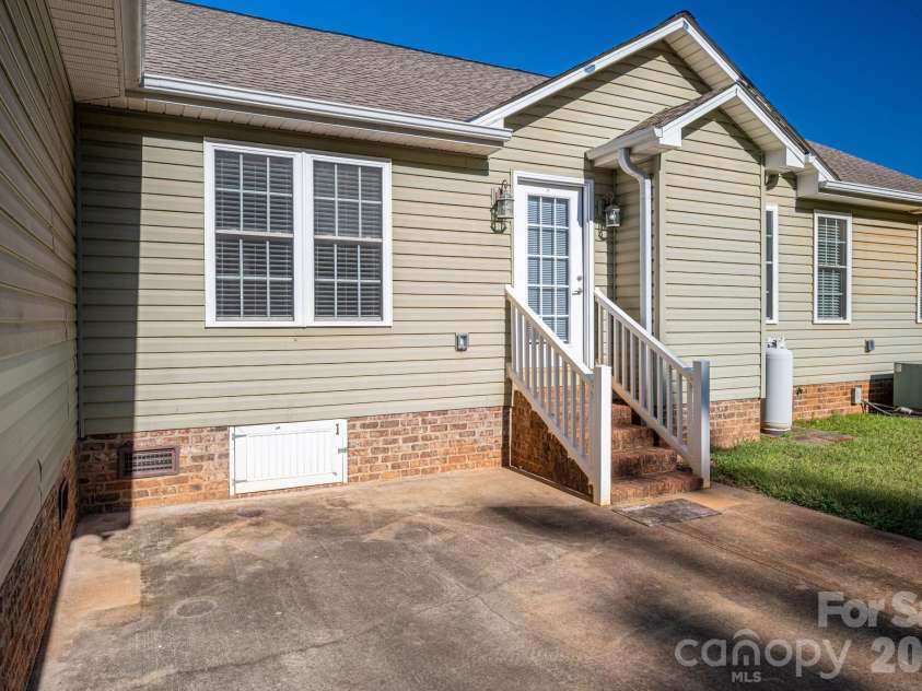 4252 Goodson Road, Maiden, NC 28650.  MLS# CAR4429073, YatesRealty ID 53815. Rear Entry