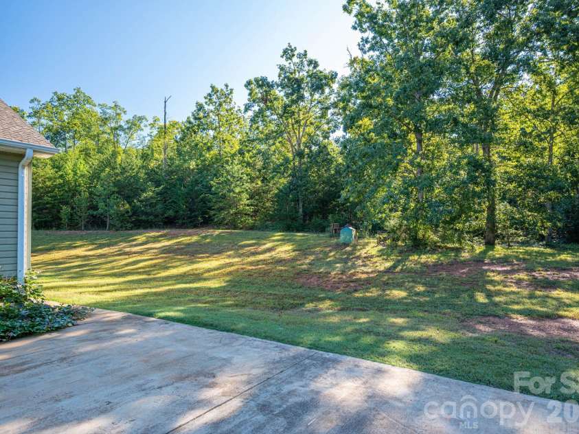 4252 Goodson Road, Maiden, NC 28650.  MLS# CAR4429073, YatesRealty ID 53815. Rear Yard