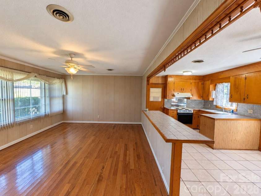 106 Valley View Street, Morganton, NC 28655.  MLS# CAR4429026, YatesRealty ID 53816. 