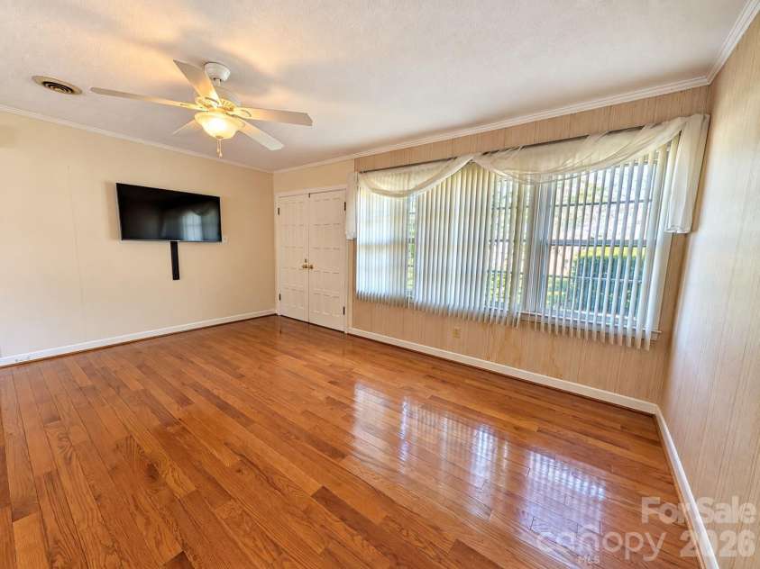 106 Valley View Street, Morganton, NC 28655.  MLS# CAR4429026, YatesRealty ID 53816. 