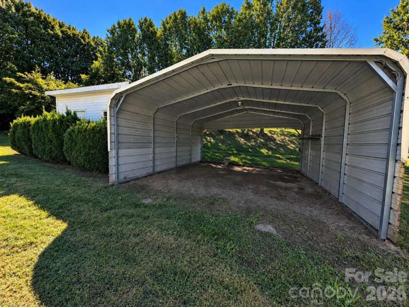 106 Valley View Street, Morganton, NC 28655.  MLS# CAR4429026, YatesRealty ID 53816. 