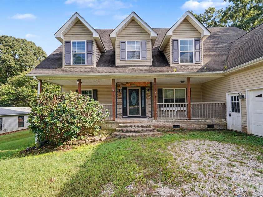 1166 Mustang Lane, York, SC 29745.  MLS# CAR4419928, YatesRealty ID 53817. 