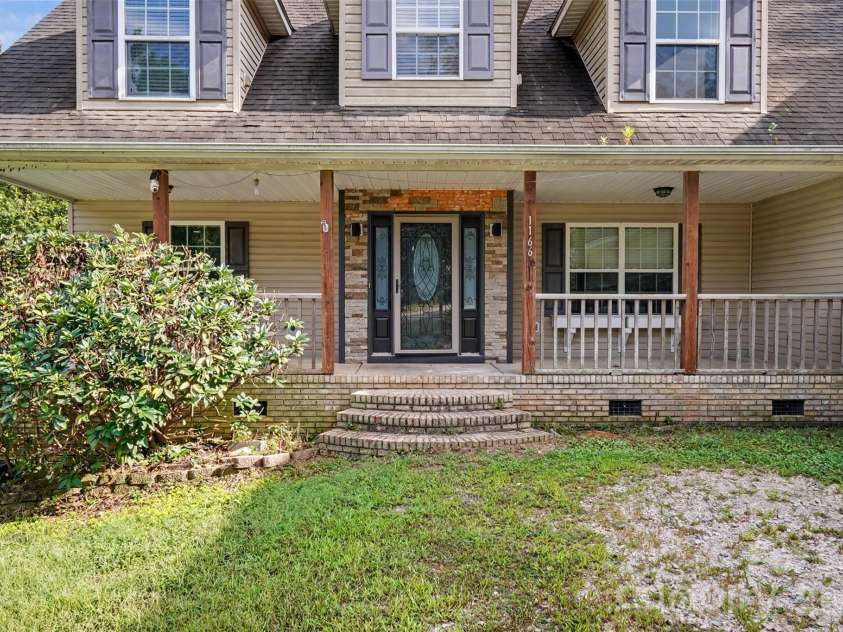 1166 Mustang Lane, York, SC 29745.  MLS# CAR4419928, YatesRealty ID 53817. 