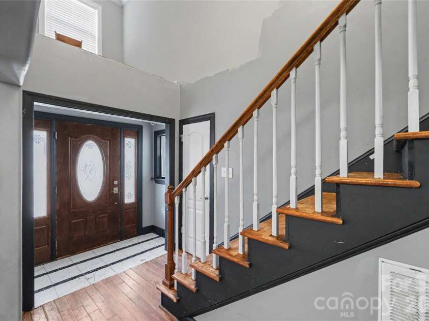 1166 Mustang Lane, York, SC 29745.  MLS# CAR4419928, YatesRealty ID 53817. 