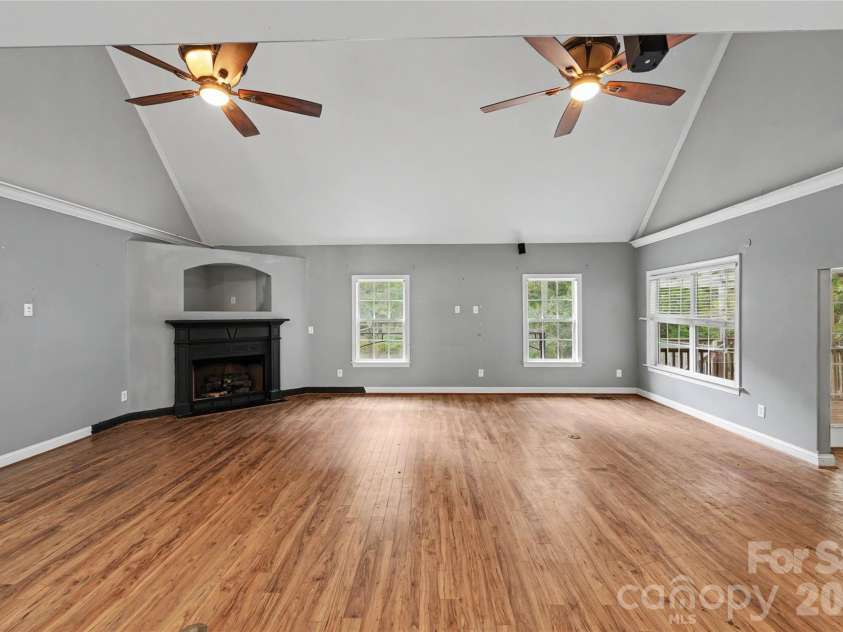 1166 Mustang Lane, York, SC 29745.  MLS# CAR4419928, YatesRealty ID 53817. 