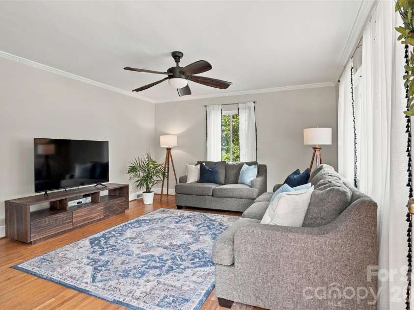3319 Campbell Drive, Charlotte, NC 28205.  MLS# CAR4424330, YatesRealty ID 53818. 