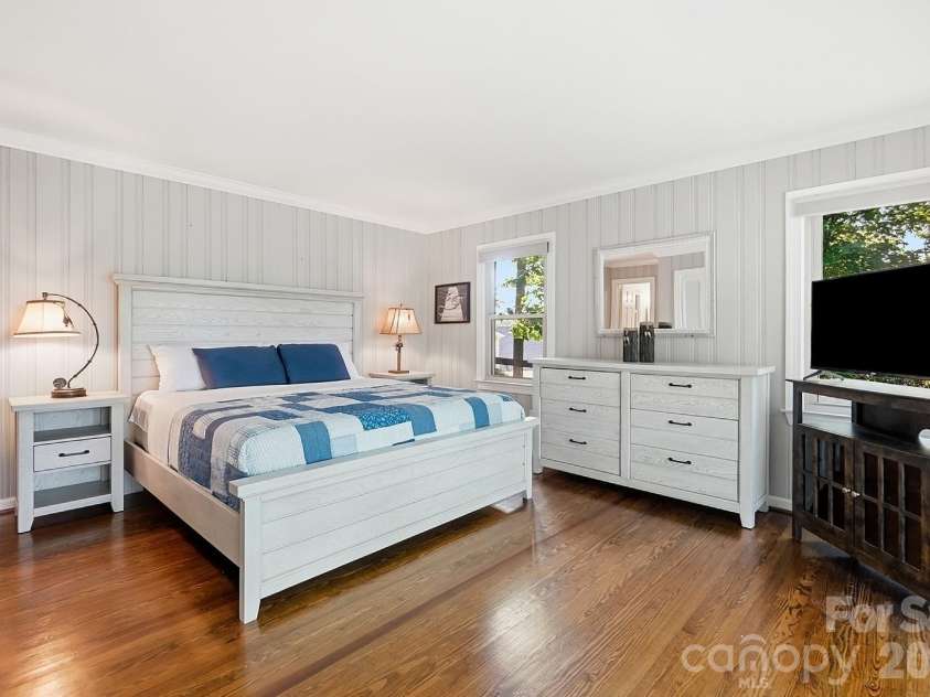 17424 Grasshopper Lane, Charlotte, NC 28278.  MLS# CAR4426978, YatesRealty ID 53822. 