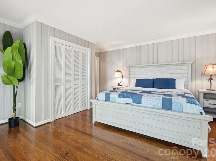 17424 Grasshopper Lane, Charlotte, NC 28278.  MLS# CAR4426978, YatesRealty ID 53822. 