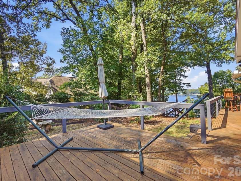 17424 Grasshopper Lane, Charlotte, NC 28278.  MLS# CAR4426978, YatesRealty ID 53822. 