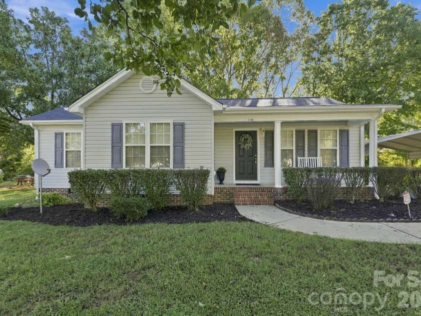 1716 Pine Knoll Court, Asheboro, NC 27203.  MLS# CAR4429433, YatesRealty ID 53826. 
