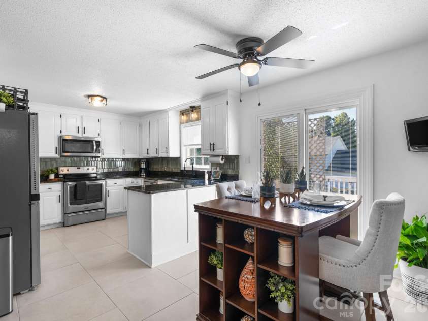 237 Scotts Creek Road, Statesville, NC 28625.  MLS# CAR4429792, YatesRealty ID 53828. 