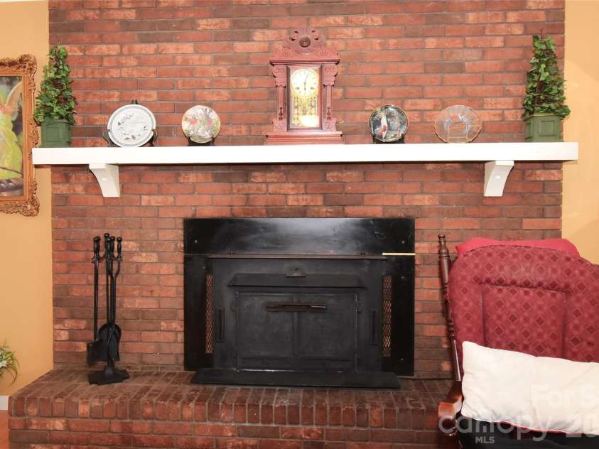 39 Maynard Road, Candler, NC 28715.  MLS# CAR4428324, YatesRealty ID 53829. 