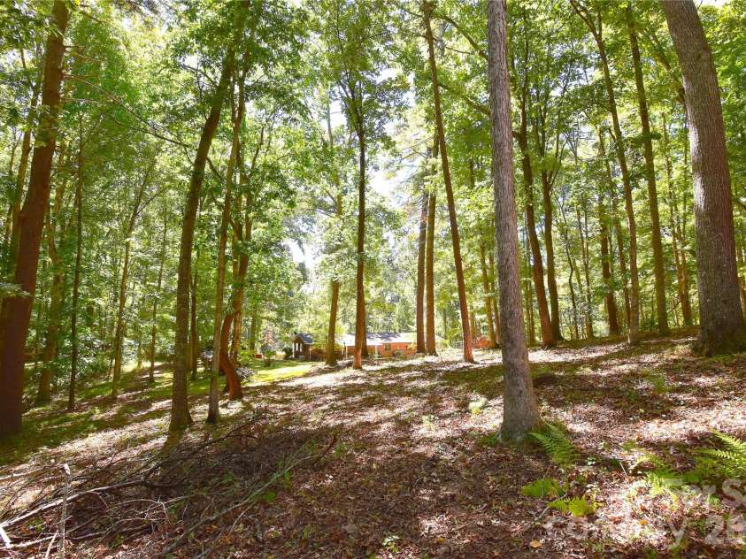 39 Maynard Road, Candler, NC 28715.  MLS# CAR4428324, YatesRealty ID 53829. 