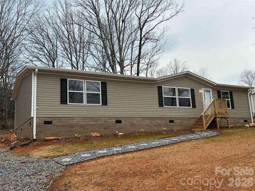 175 Shilah Lane Drive, Nebo, NC 28761.  MLS# CAR4353559, YatesRealty ID 5383. Additional