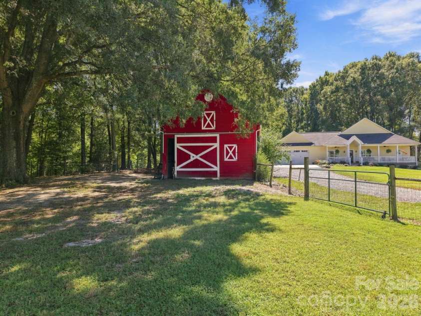 5169 US 70 Highway, Catawba, NC 28609.  MLS# CAR4429460, YatesRealty ID 53832. 