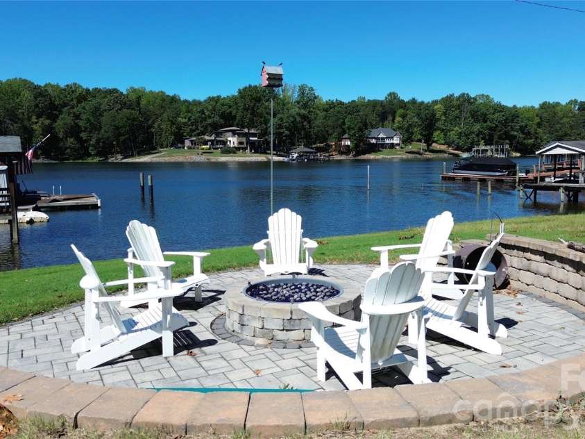 4935 Vagabond Lane, Sherrills Ford, NC 28673.  MLS# CAR4426102, YatesRealty ID 53834. 