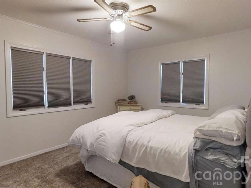 4935 Vagabond Lane, Sherrills Ford, NC 28673.  MLS# CAR4426102, YatesRealty ID 53834. 