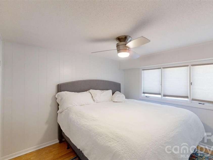 4935 Vagabond Lane, Sherrills Ford, NC 28673.  MLS# CAR4426102, YatesRealty ID 53834. 