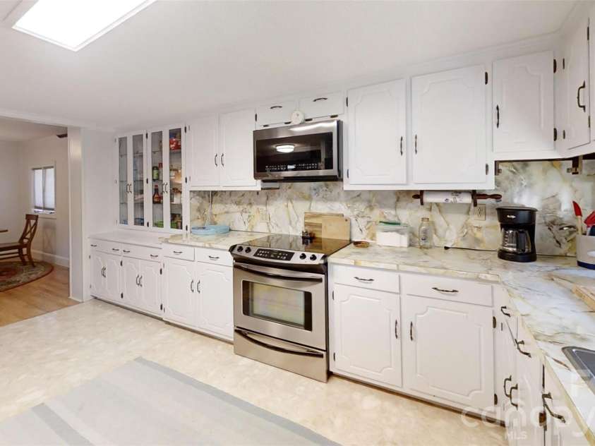 4935 Vagabond Lane, Sherrills Ford, NC 28673.  MLS# CAR4426102, YatesRealty ID 53834. 