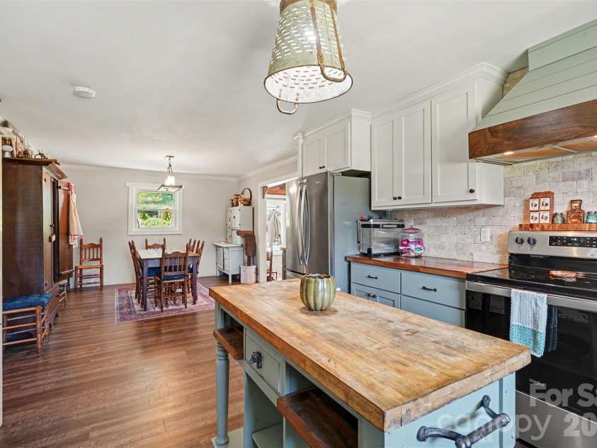 8121 Old Davis Road, Norwood, NC 28128.  MLS# CAR4427733, YatesRealty ID 53835. 