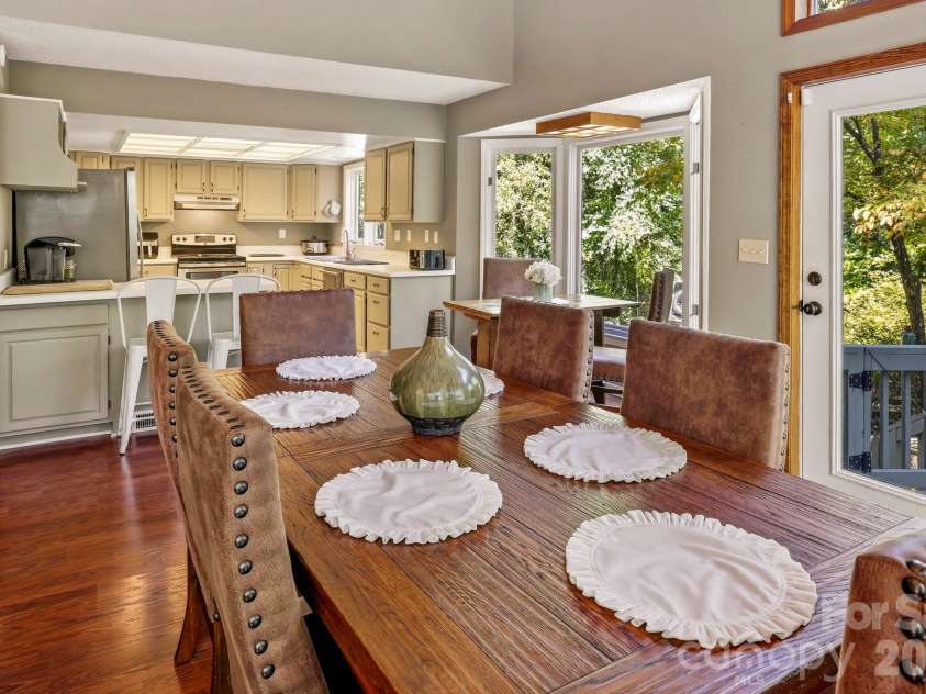 124 Moss Hill Lane, Lake Lure, NC 28746.  MLS# CAR4429625, YatesRealty ID 53837. 