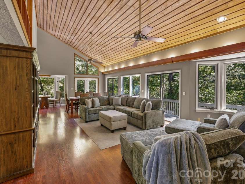 124 Moss Hill Lane, Lake Lure, NC 28746.  MLS# CAR4429625, YatesRealty ID 53837. 