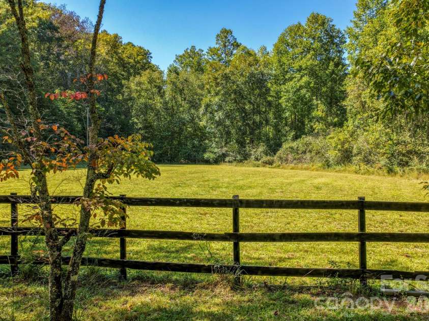 124 Moss Hill Lane, Lake Lure, NC 28746.  MLS# CAR4429625, YatesRealty ID 53837. 