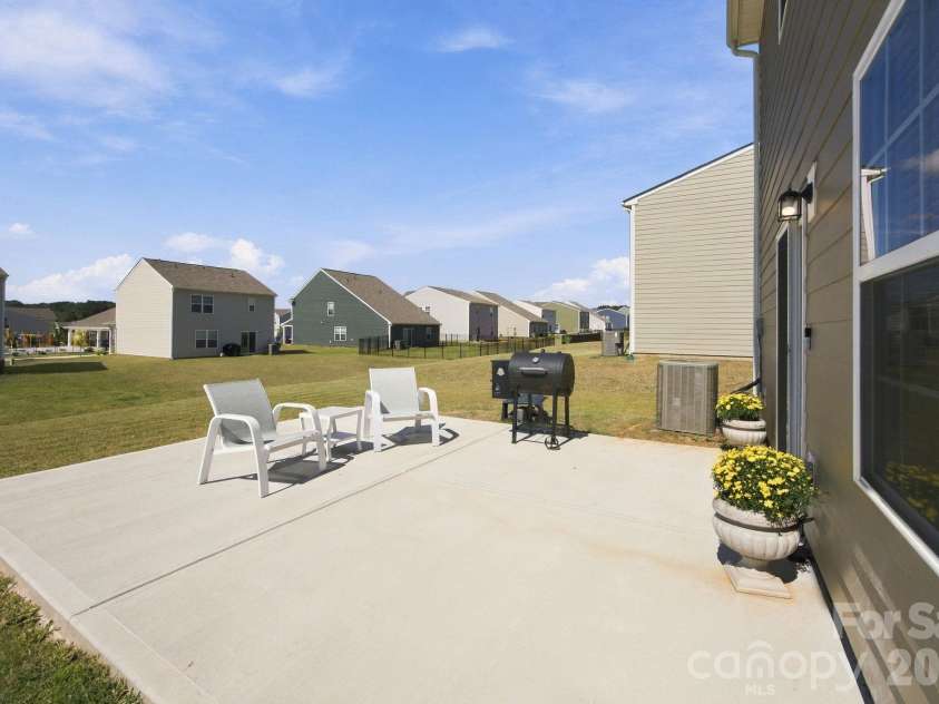 156 Hanging Rock Trail, Statesville, NC 28625.  MLS# CAR4427449, YatesRealty ID 53838. 