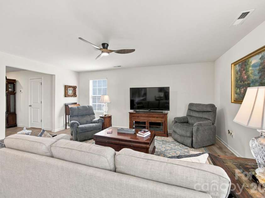 156 Hanging Rock Trail, Statesville, NC 28625.  MLS# CAR4427449, YatesRealty ID 53838. 