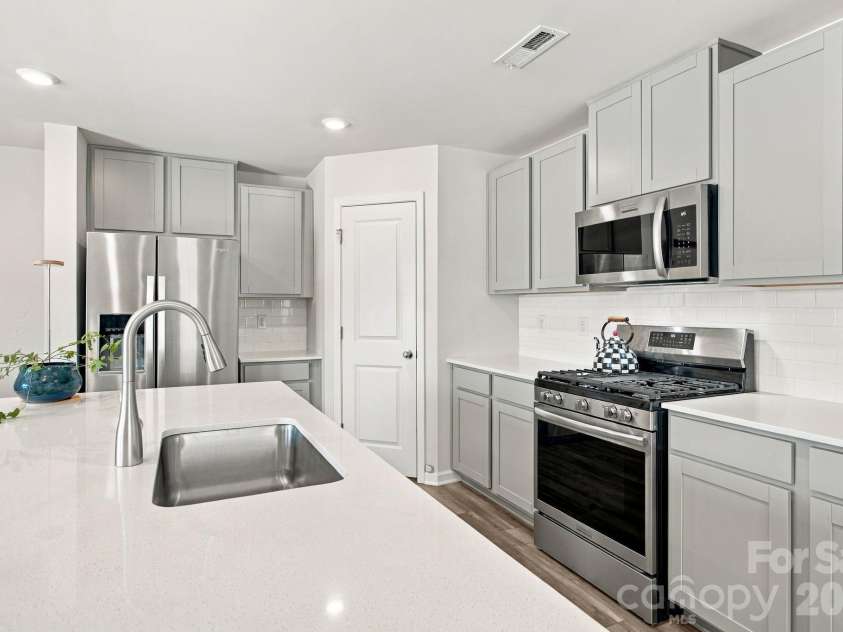 156 Hanging Rock Trail, Statesville, NC 28625.  MLS# CAR4427449, YatesRealty ID 53838. 