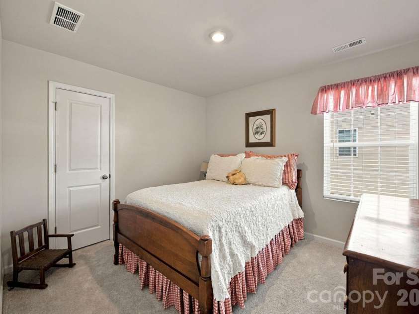 156 Hanging Rock Trail, Statesville, NC 28625.  MLS# CAR4427449, YatesRealty ID 53838. 