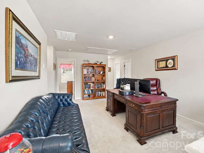 156 Hanging Rock Trail, Statesville, NC 28625.  MLS# CAR4427449, YatesRealty ID 53838. 