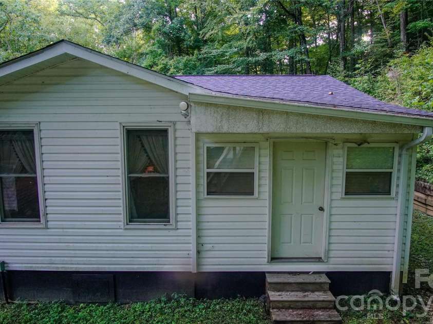 1815 Longbottom Road, McGrady, NC 28649.  MLS# CAR4427701, YatesRealty ID 53839. 