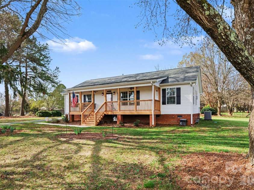 1079 B J Jackson Road, Rock Hill, SC 29732.  MLS# CAR4340902, YatesRealty ID 5384. 