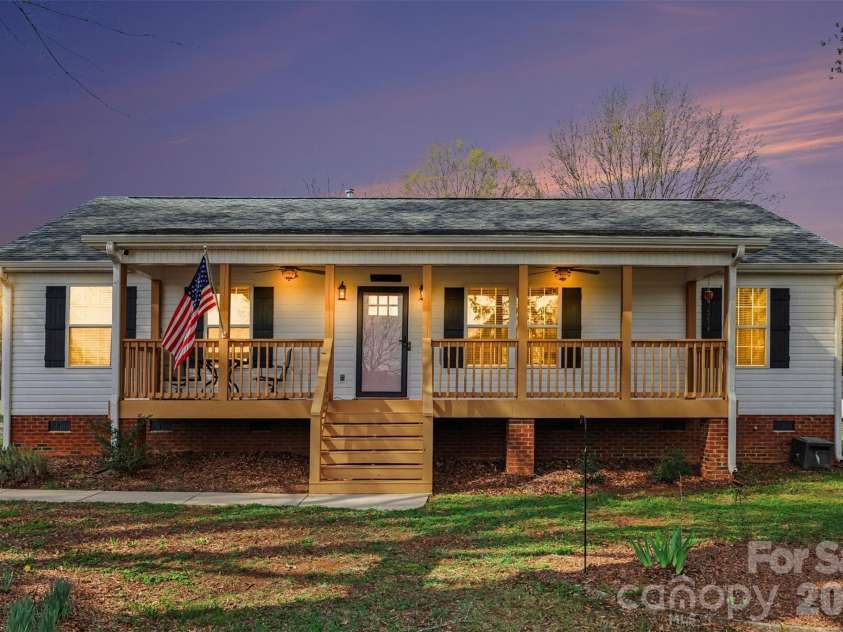 1079 B J Jackson Road, Rock Hill, SC 29732.  MLS# CAR4340902, YatesRealty ID 5384. 