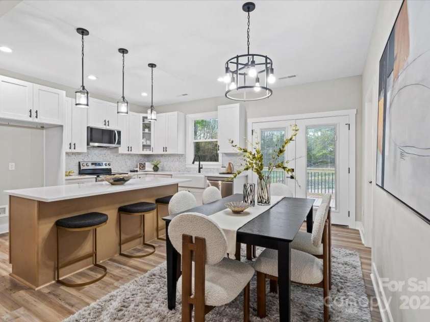 522 Waco Road, Kings Mountain, NC 28086.  MLS# CAR4309090, YatesRealty ID 5384. Dining area and kitchen