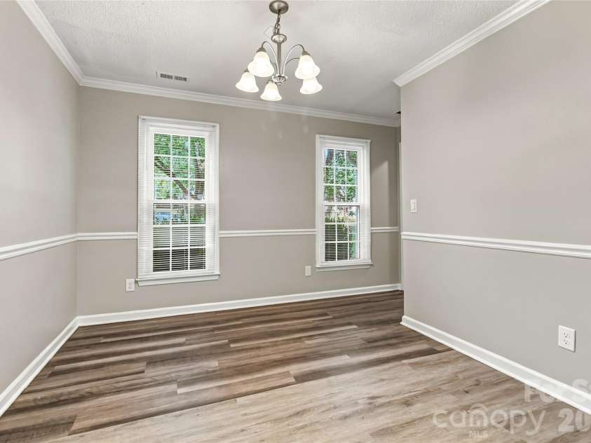 4209 Hounds Run Drive, Matthews, NC 28105.  MLS# CAR4429695, YatesRealty ID 53840. 