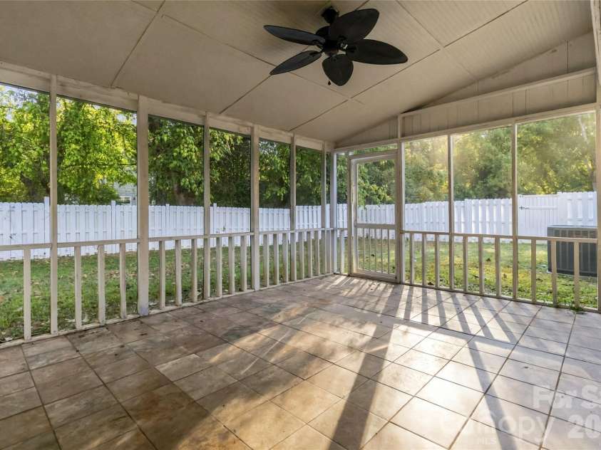 4209 Hounds Run Drive, Matthews, NC 28105.  MLS# CAR4429695, YatesRealty ID 53840. 